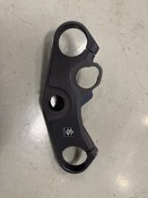 Load image into Gallery viewer, 2011 - 26 Suzuki GSXR600/750 Top Triple